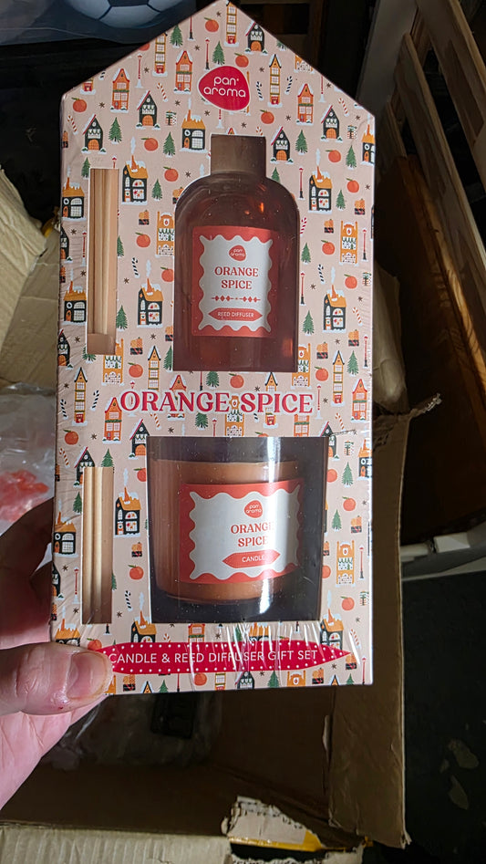 Pan aroma orange & spice candle and reed diffuser set